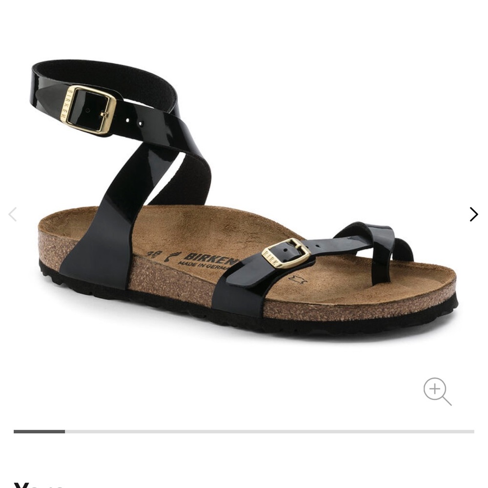 Birkenstock Yara patent leather black size 35 (fits like 5.5 women’s)